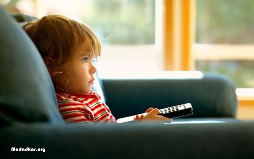 بررسی رابطه استفاده از تلویزیون با مشکلات رفتاری کودکان